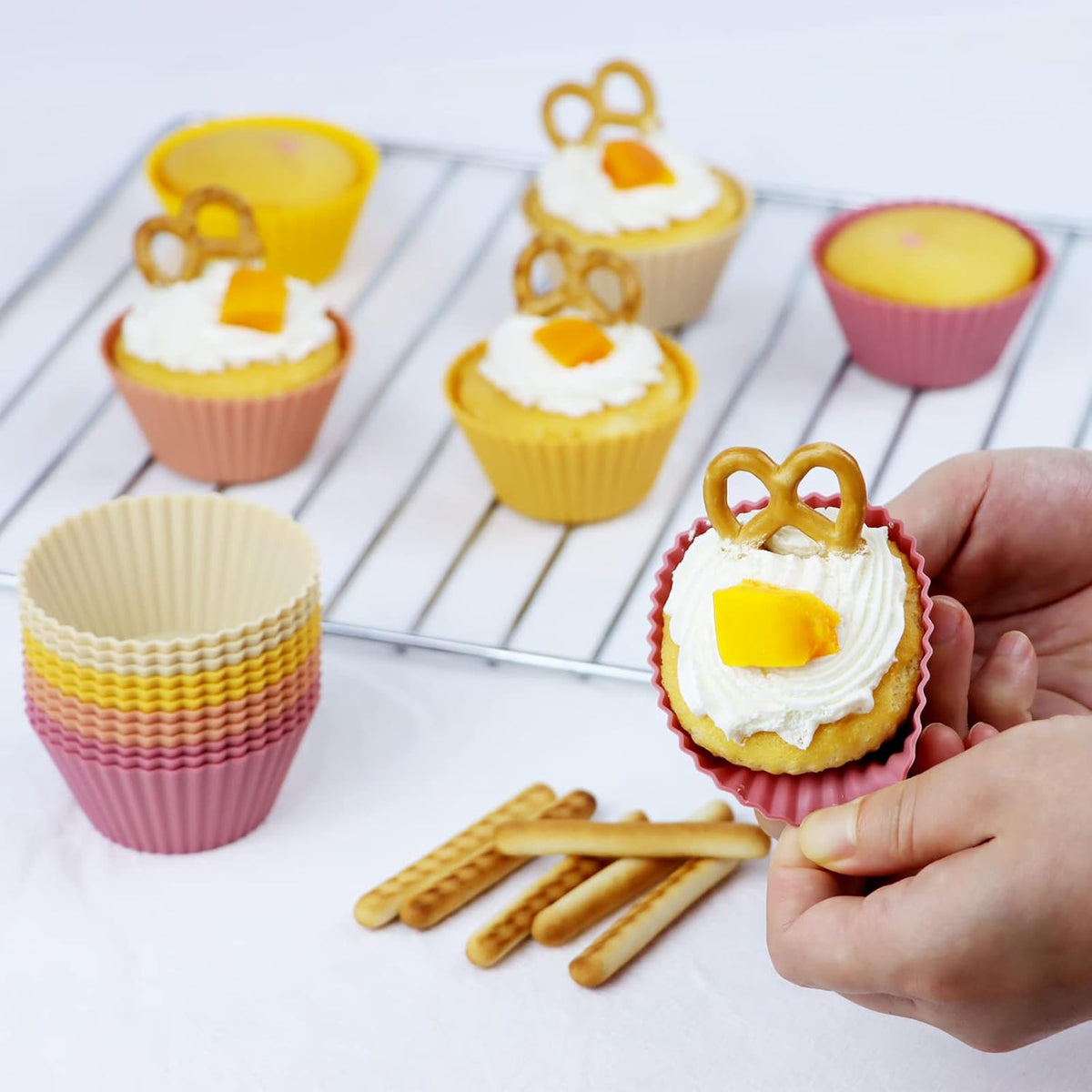 Silicone Baking Muffin Cups 12 Pack, Reusable Cupcake Liners Cake Molds